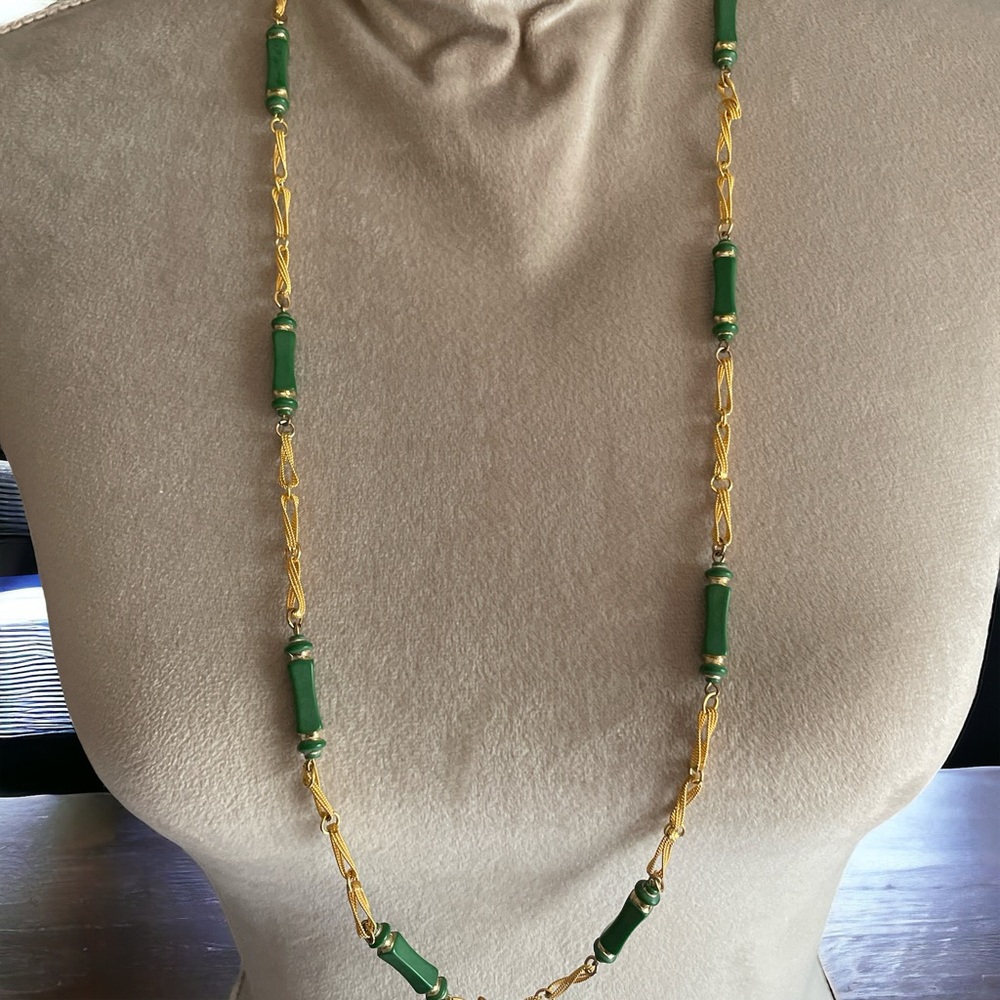 Rare Vintage Les Bernard Inc Gold Tone/Green Necklace
